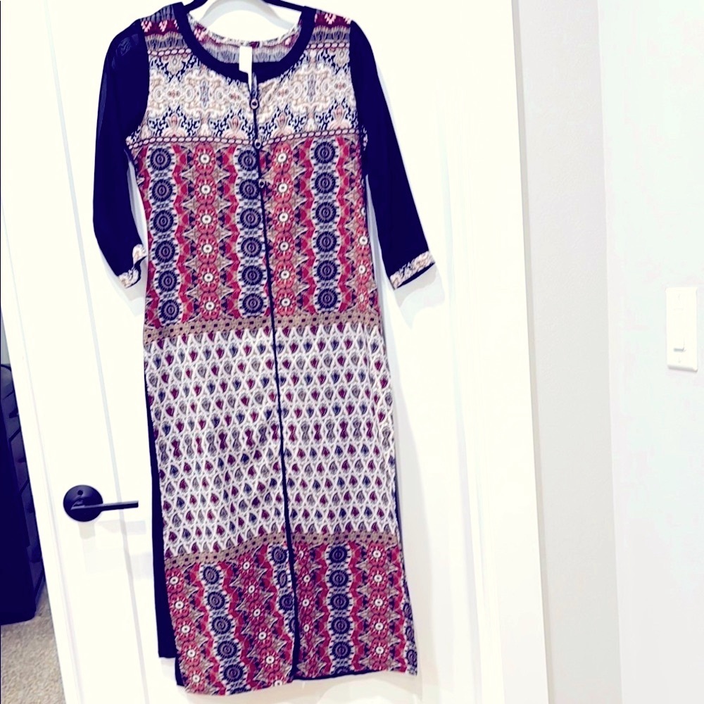 Elegant Black and Red printed long Indian kurta top